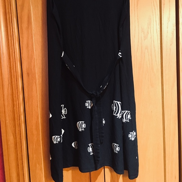 Sleeveless Dress - Picture 6 of 7